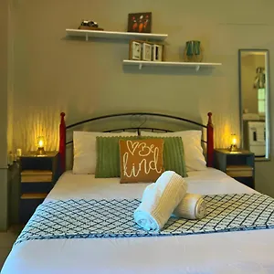 Studio One Apartment Black Rock